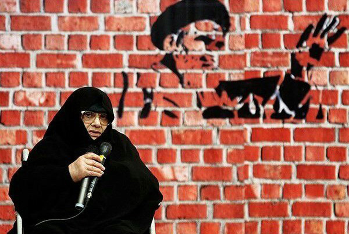 عکس العمل امام در شب پیروزی انقلاب اسلامی چه بود؟