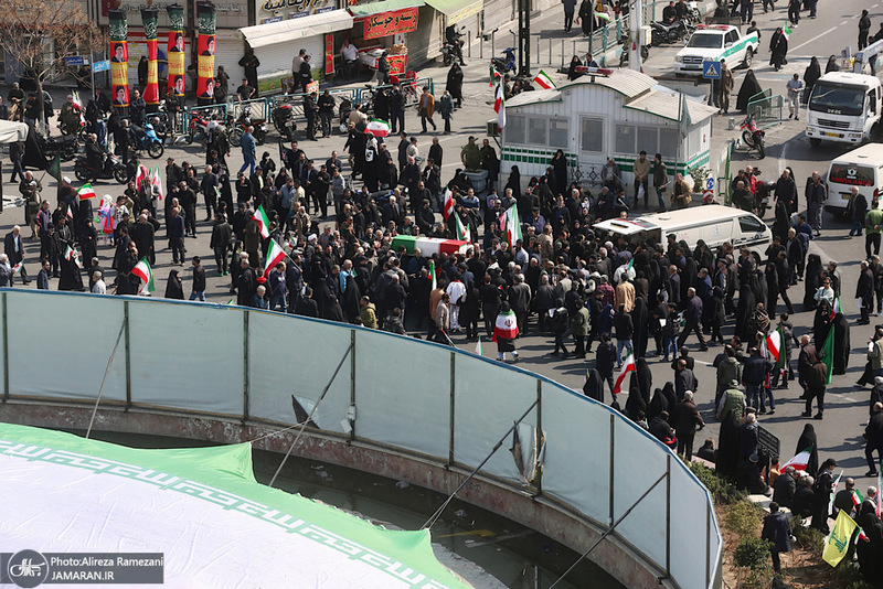 مراسم تشییع پیکرهای مطهر 84 شهید قهرمان ناوشکن دنا -1
