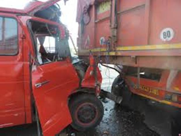 تصادف در جاده پلدختر - خرم آباد 2 کشته و 18مجروح برجا گذاشت