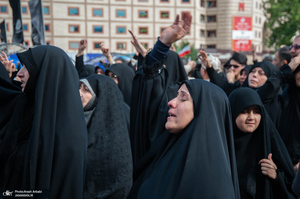 تجمع مردمی در سوگ شهادت رئیس جمهوری و هیات همراه در میدان ولیعصر (عج)