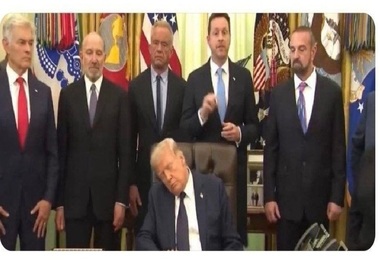 این عکس ترامپ باید روی صفحه اول تمام روزنامه‌های آمریکا باشد! + عکس