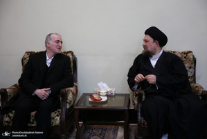 دیدار  رئیس و جمعی از اعضای اتاق اصناف تهران‌ با سید حسن خمینی