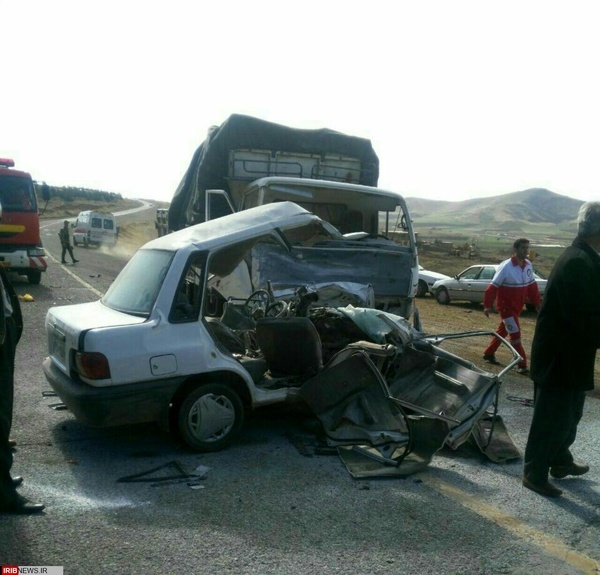 5 کشته براثر تصادف در محور بروجن - اصفهان