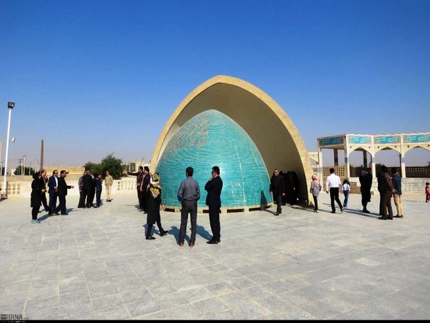 آرامگاه قیصرشعر ایران درگتوند میزبان دوستداران فرهنگ و ادب