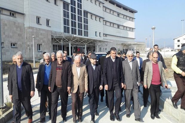 تاکید وزیر راه و شهرسازی بر راه‌اندازی بیمارستان تالش