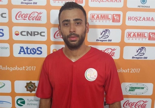 پورفرج طلایش را تقدیم شهید حججی کرد
