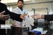 مدیر کل روابط عمومی استانداری خوزستان : فروشگاه‌های عرضه مواد غذایی موظف به ارائه دستکش به مشتریان شدند