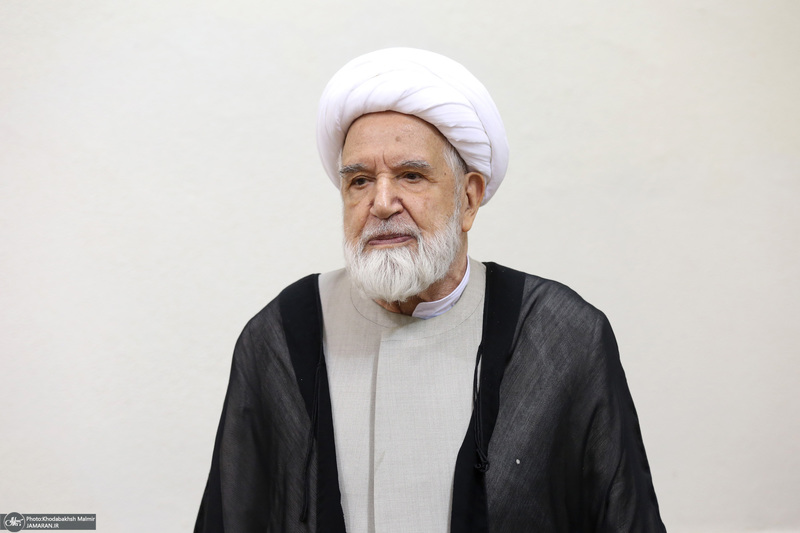 دیدار مهدی کروبی با سید حسن خمینی و جمعی از فعالان سیاسی