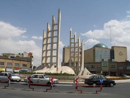 خارجی ها در زنجان 22 هزار و 790 میلیارد ریال سرمایه گذاری کردند