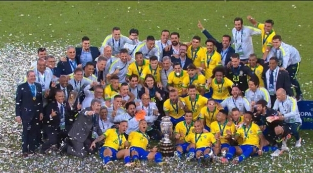 مراسم کامل اهدای مدال و جام کوپا آمریکا به برزیل + فیلم