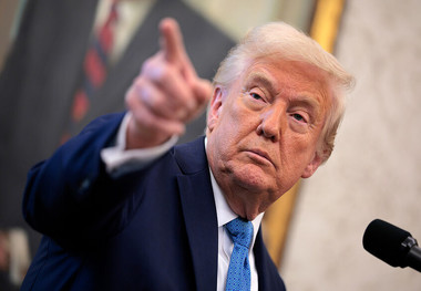 ترامپ با زلنسکی صحبت کرد و روسیه را به تحریم بیشتر تهدید کرد