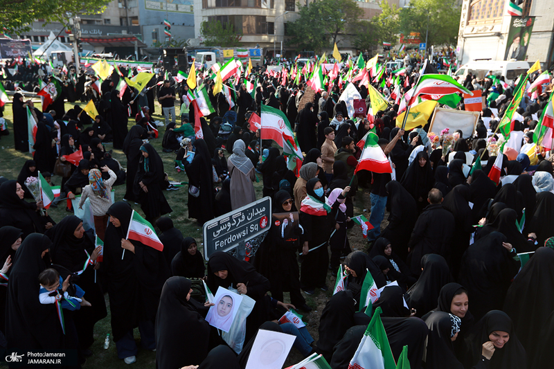 راهپیمایی دختران «جان‌فدای ایران» -۱