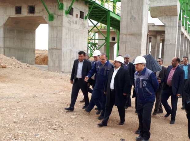 وزیر کار از روند انتقال کارخانه سیمان شیراز به خرامه بازدید کرد