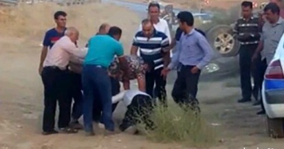 ماموران دولتی در جاده مورد ضرب و شتم قرار گرفتند
