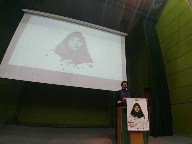محفل خاطره‌گویی شهیده عصمت پورانوری در دزفول برگزار شد
