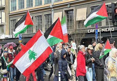 درخواست صدها نفر در استکهلم برای توقف جنگ علیه ایران + عکس