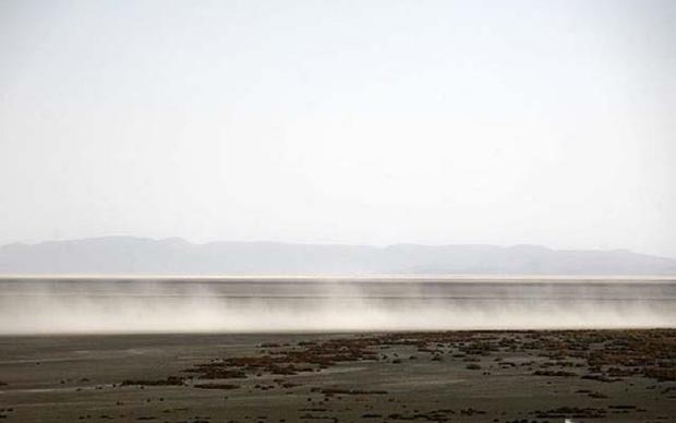 کانون های تولید گرد و غبار پیرامون دریاچه ارومیه شناسایی شد