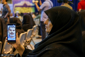 مراسم مهمانی لاله ها در بهشت زهرا (س) تهران