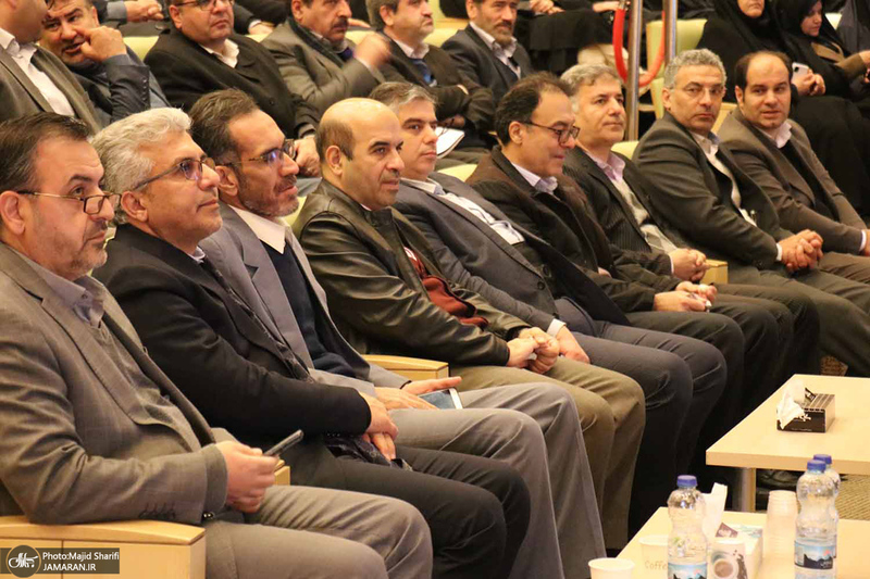 نشست مدیران و اعضای شورای ادارای استان مرکزی در بیت تاریخی امام خمینی (س)