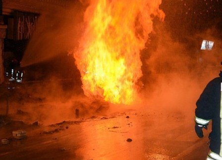 آتش سوزی در کارگاه شارژ کپسول گاز در جاده اراک - سلفچگان 2 مصدوم به جا گذاشت
