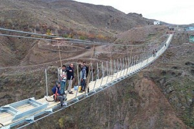 پل تمام شیشه ای در هیر اردبیل ایجاد می شود