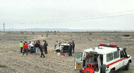 5 مصدوم در 2 حادثه واژگونی خودرو در محورهای نطنز