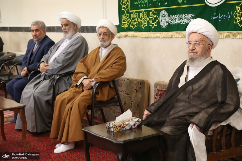 عمامه گذاری طلاب توسط مراجع اعظام تقلید در روز میلاد امام علی (ع)‎