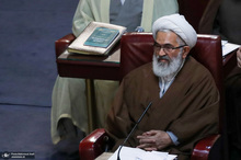 آیت‌الله معلمی، عضو مجلس خبرگان رهبری:  «علی‌الاصول نظر دیگری داشتند، اما پیشنهاد رئیس‌جمهور را پذیرفتند»، معنایش این نیست که رد کرده باشند/ عده‌ای افراطیون کارشکنی می‌کنند که نادرست است/ مذاکره‌کنندگان باید هوشیار باشند/ نباید صف واحد را شکست
