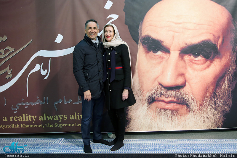 بازدید گردشگران آلمانی و اتریشی از بیت امام خمینی (س) در جماران 