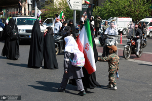 راهپیمایی دختران «جان‌فدای ایران»- ۲