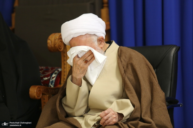 وداع سوزناک آیت الله جوادی آملی با همسر