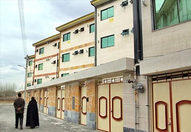 ظرفی پر از سپرده‌های مسکن و پرداخت قطره چکانی وام