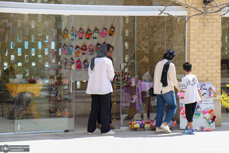بازدید گردشگران نوروزی از بیت تاریخی حضرت امام در خمین -2