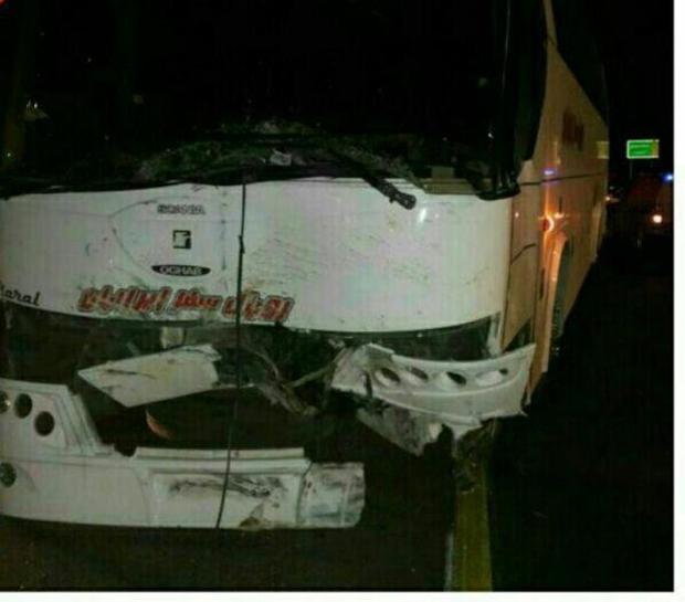 تصادف سواری و اتوبوس در محور جهرم به لار، 2 کشته داشت
