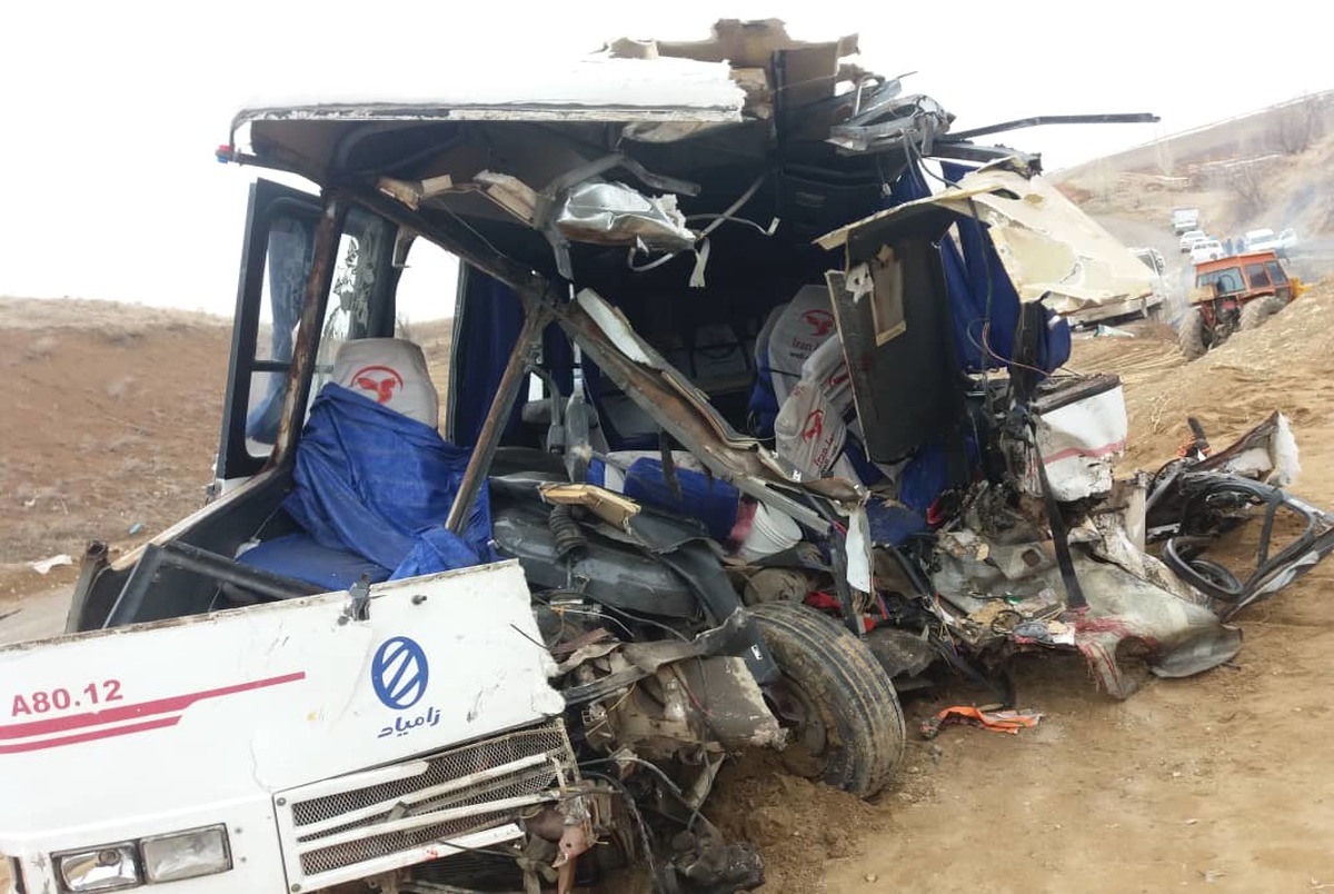 19 کشته و مجروح در حادثه برای مینی بوس کارگران معدن طلای آق دره + تصاویر