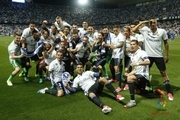 تصویری از جشن قهرمانی رئال مادرید در زمین