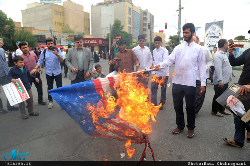 راهپیمایی نمازگزاران نماز جمعه قم در واکنش به خروج آمریکا از برجام