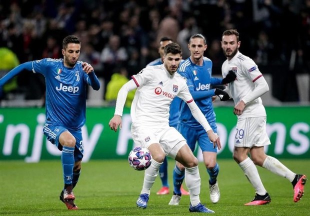 صدرنشنیی موقت لیون در لوشامپیونه
