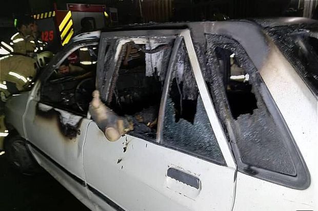 آتش سوزی خودرو سواری در مسعودیه تهران یک کشته داشت