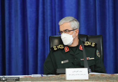 رییس ستاد کل نیروهای مسلح: عملیات علیه گروهک تروریست در اقلیم کردستان عراق ادامه می یابد/ امریکا از امروز به بعد اگر نسبت به پهپادهای ما اقدامی کنند حتما مقابله می کنیم؛ پاسخ اقدام اخیر نیز برای ما محفوظ است