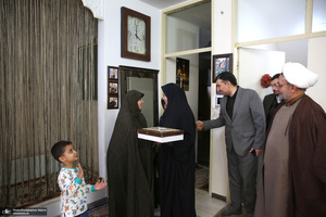 دیدار دست اندر کاران هفته فرهنگی بر استان آفتاب با خانواده شهداء
