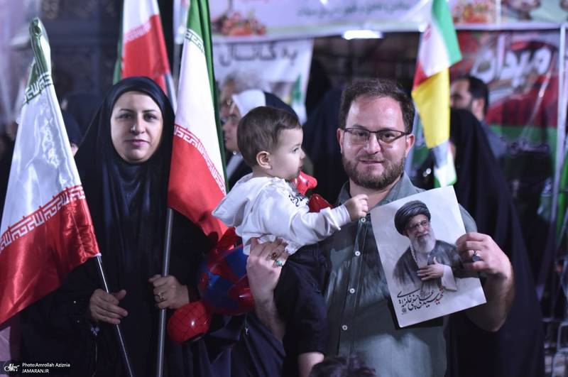 پنجاه و پنجمین شب اجتماع پر شور مردم در میدان جمهوری اسلامی