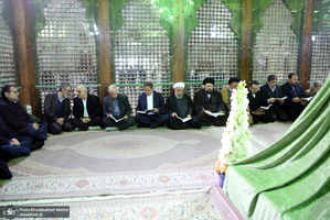 تجدید میثاق رئیس جمهور و اعضای هیأت دولت با آرمان‌های حضرت امام(س)