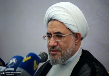 اراکی، عضو مجلس خبرگان: حکومت هزینه خودش را از مردم نمی گیرد/ نیازی به نظام مالیاتی غرب نداریم؛ خمس، برترین منابع تامین هزینه های مدیریت جامعه است