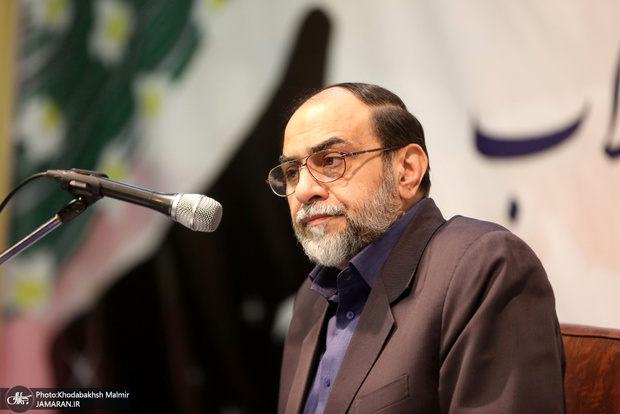 رحیم‌پور ازغدی ایرانی بودن رضاخان را رد کرد