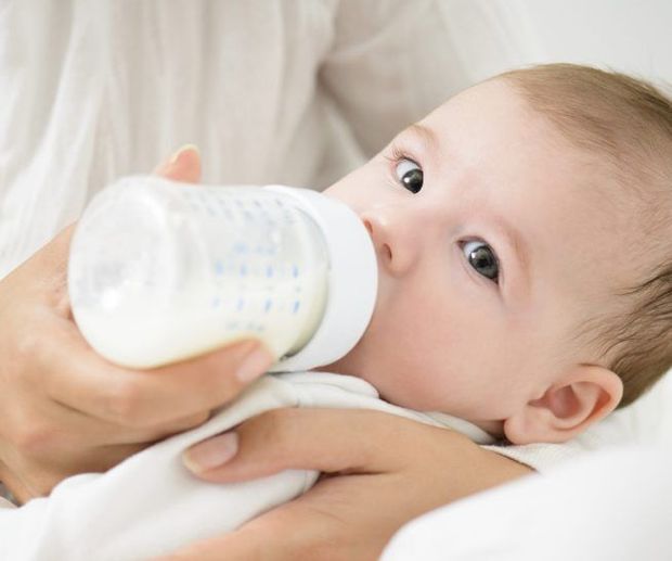 کمک ۴۱۵هزار تومانی بهزیستی لرستان برای تامین شیرخشک سه قلوها