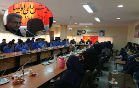 همایش دانش آموزان رای اولی در بستک برگزار شد