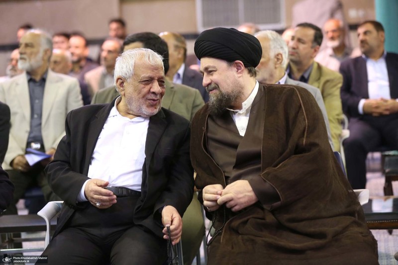 مراسم رونمایی از کتاب کارگزار صدیق در حسینیه جماران