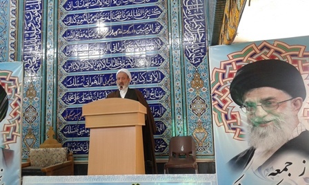 امام جمعه اردستان: آمریکا هر زمان بتواند که برعلیه ایران توطئه می کند