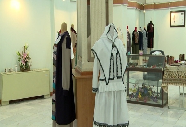 برپایی نمایشگاه مد و لباس ایرانی در شهرکرد